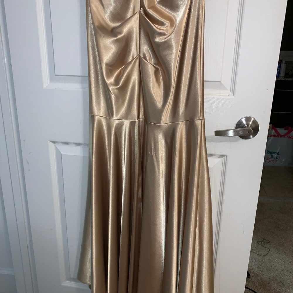 Prom Dress - Picture 4 of 8